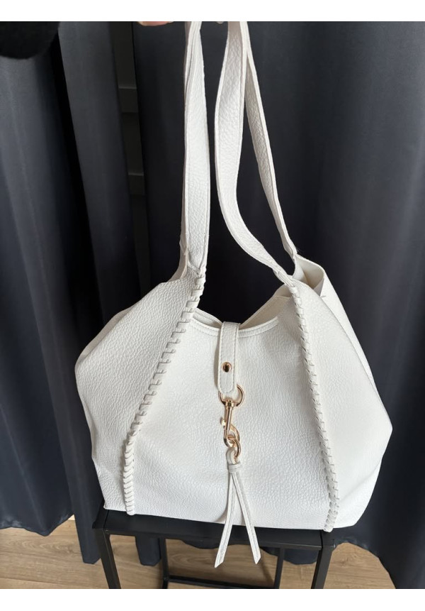 PV07. Bolso pespuntes cierre oro