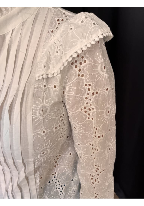 230. Camisa perforados