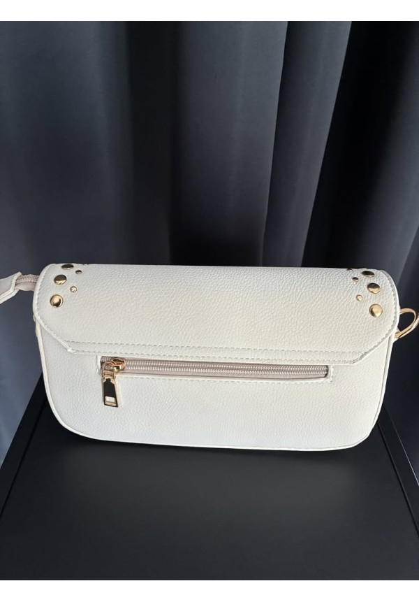 PV13. Bolso tachuelas