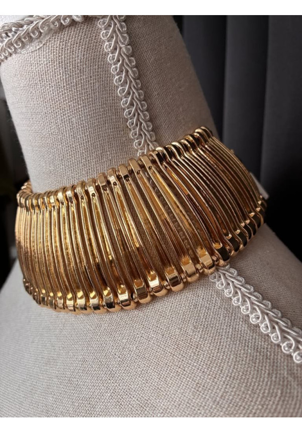 Collar Q