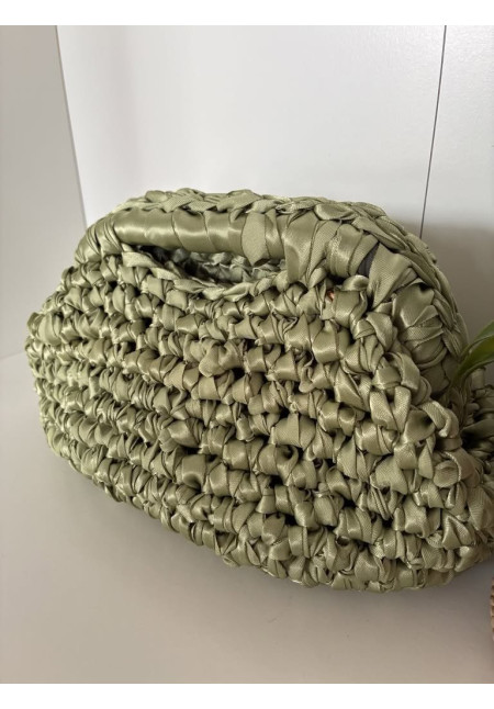 6. Bolso cierre clutch lazo