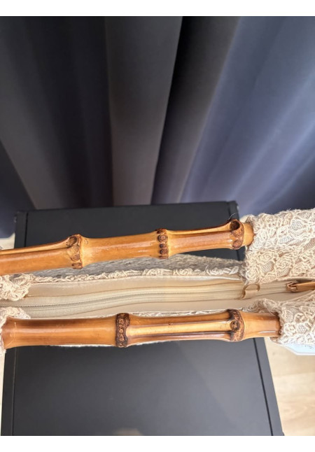 59. Bolso croché asa bambú