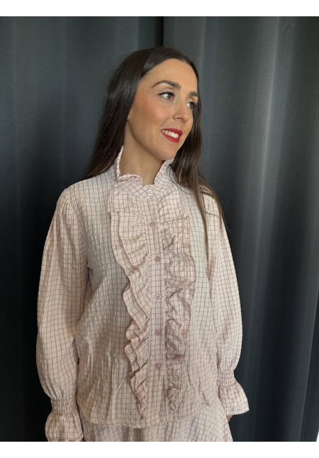 PV8. Blusa volantes cuadros