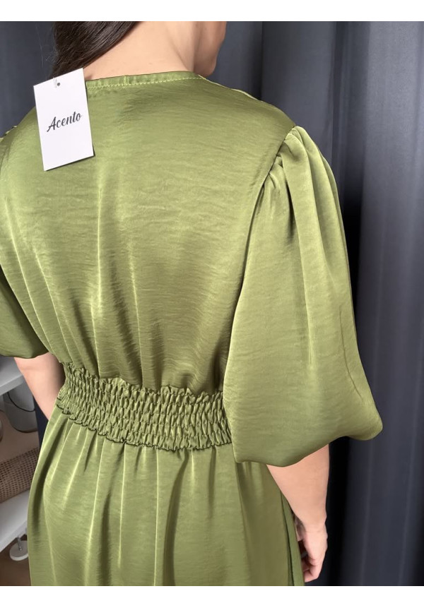 139. Vestido botones satén 