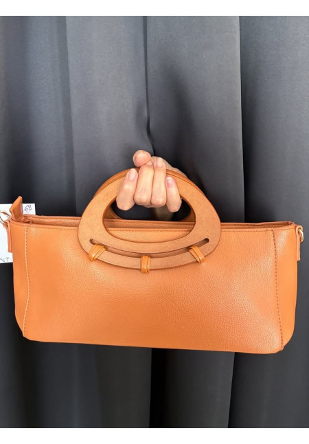 68. Bolso trenzado asa madera