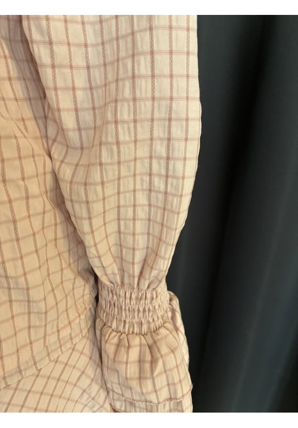 PV8. Blusa volantes cuadros