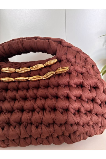 5. Bolso cierre clutch