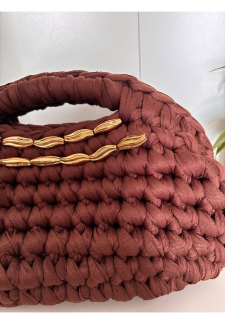 5. Bolso cierre clutch