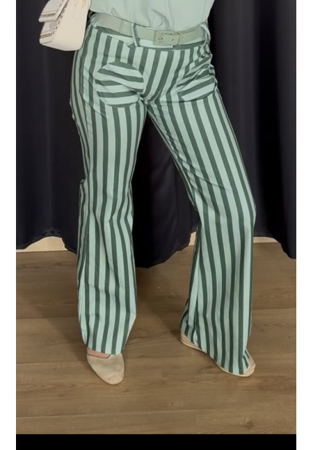 4. Pantalón rayas 