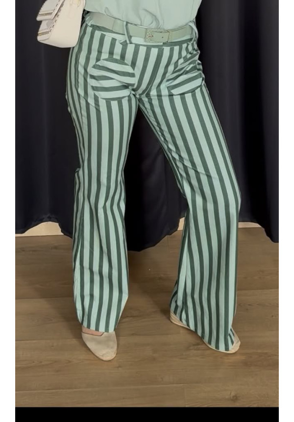 4. Pantalón rayas 
