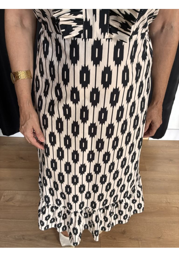 439. Vestido volantes estampado