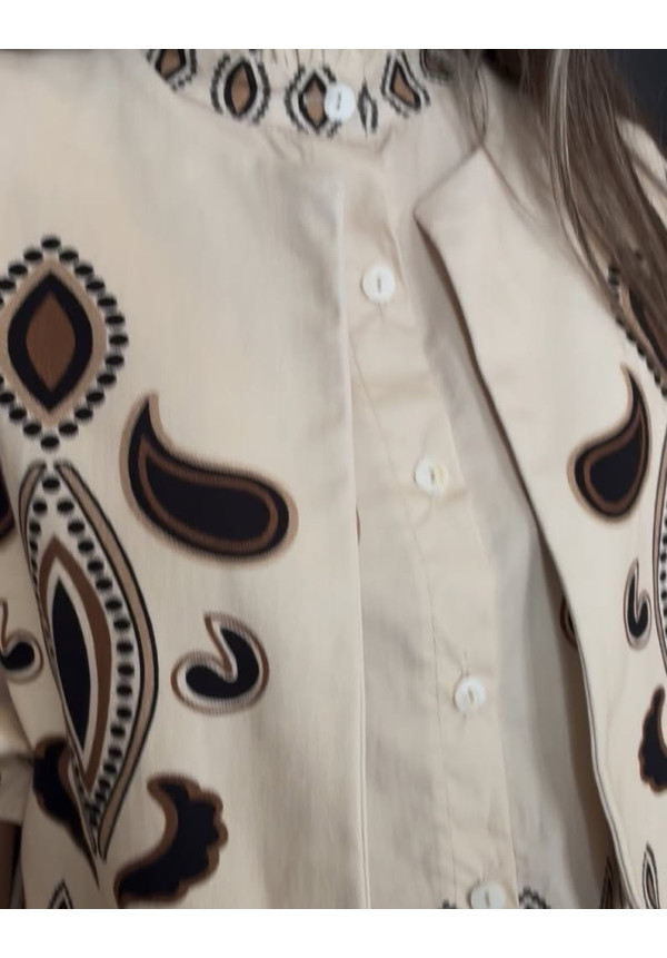 00100. Chaleco estampado