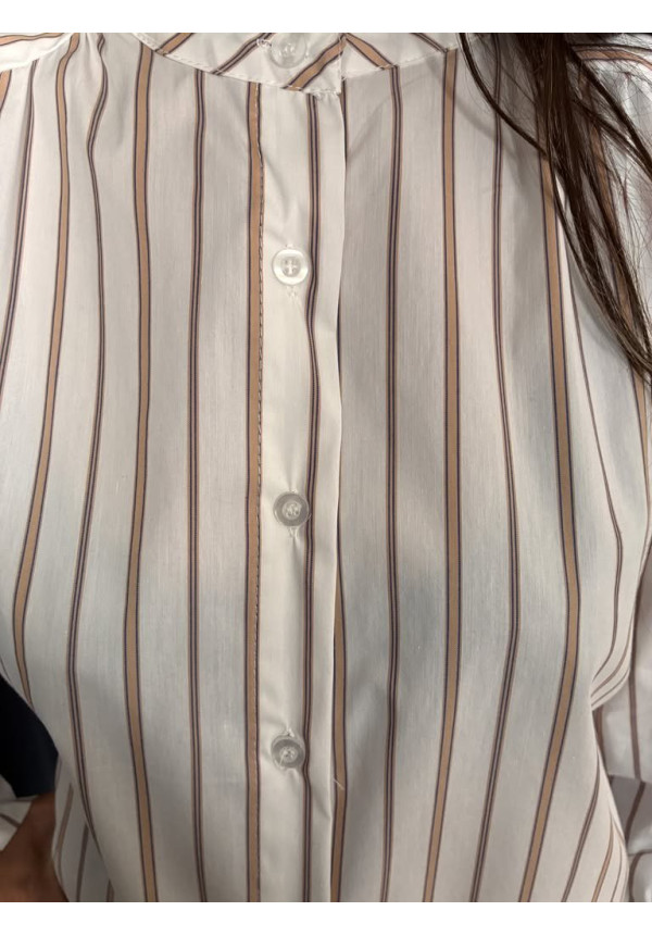608. Camisa rayas hombreras