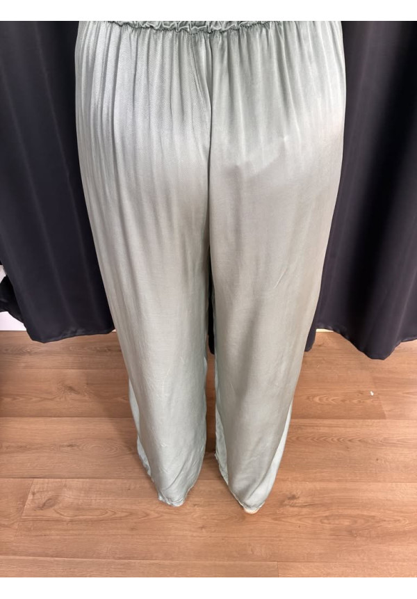 147. Pantalón seda básico