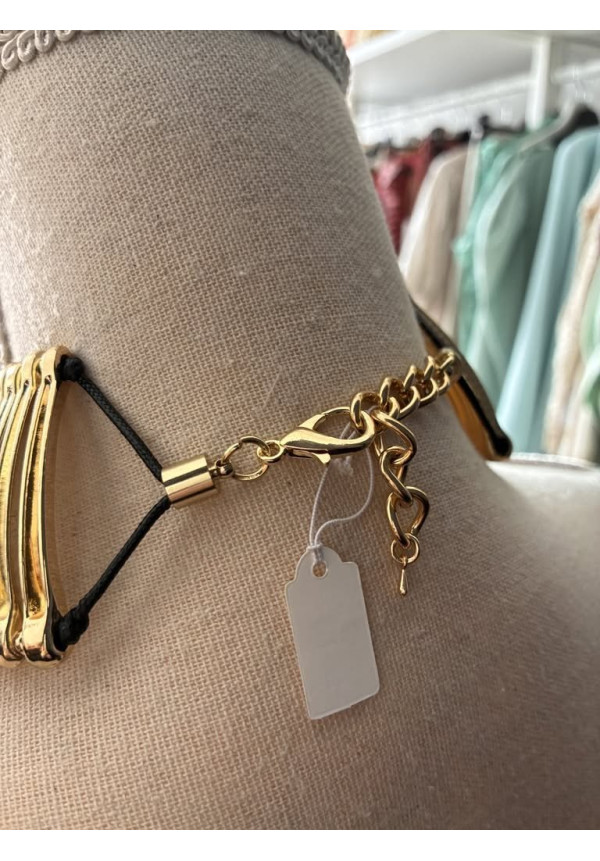 Collar Q