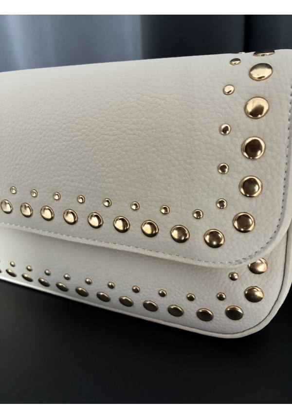 PV13. Bolso tachuelas