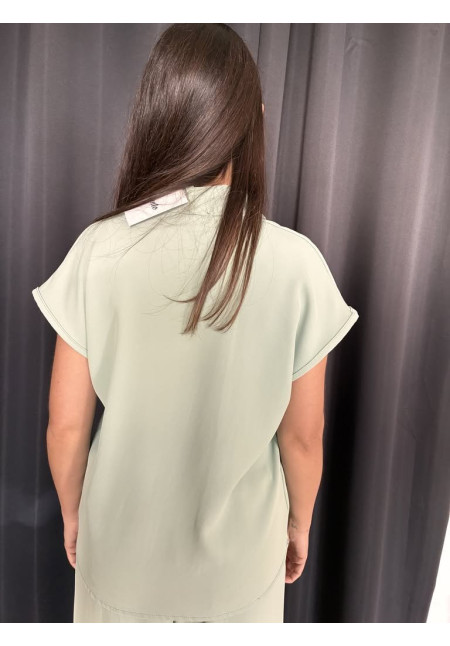 40. Blusa pico