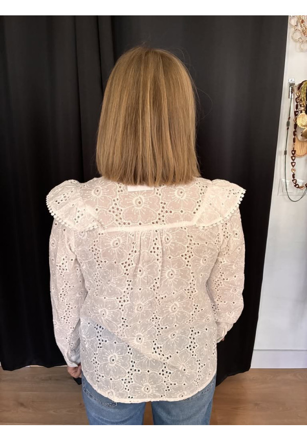 230. Camisa perforados