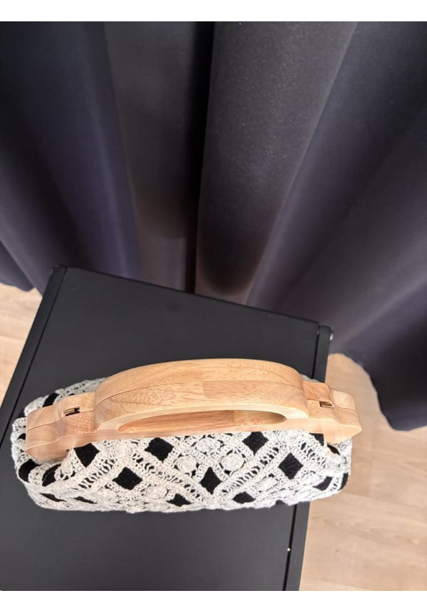 484. Bolso clutch asa madera