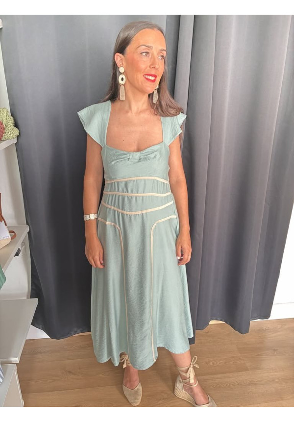 208. Vestido lazada pecho