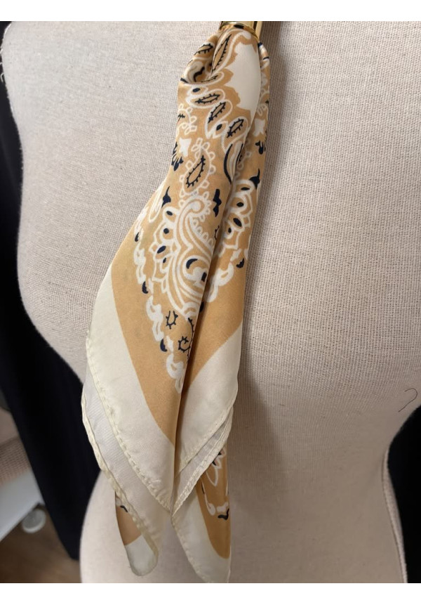Pañuelo seda estampado D