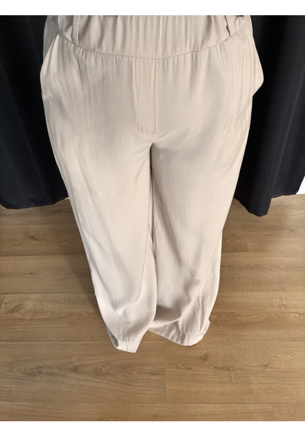 135. Pantalon fluido vestir