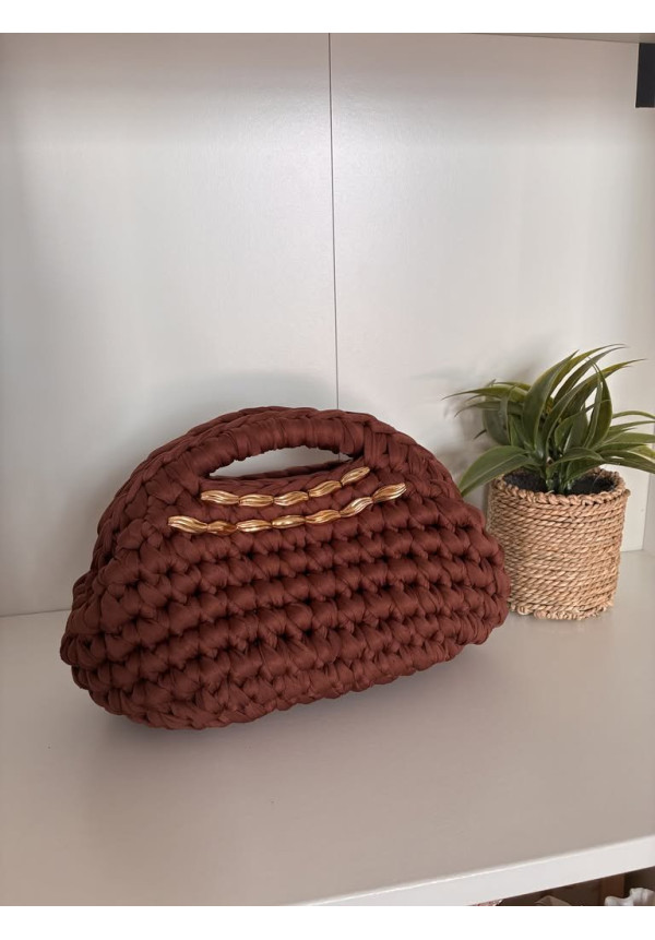 5. Bolso cierre clutch