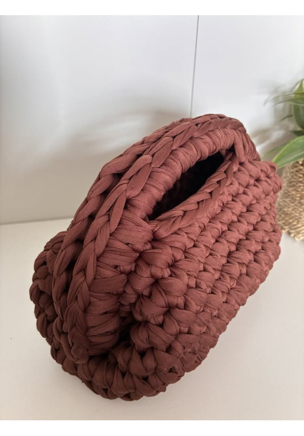 5. Bolso cierre clutch