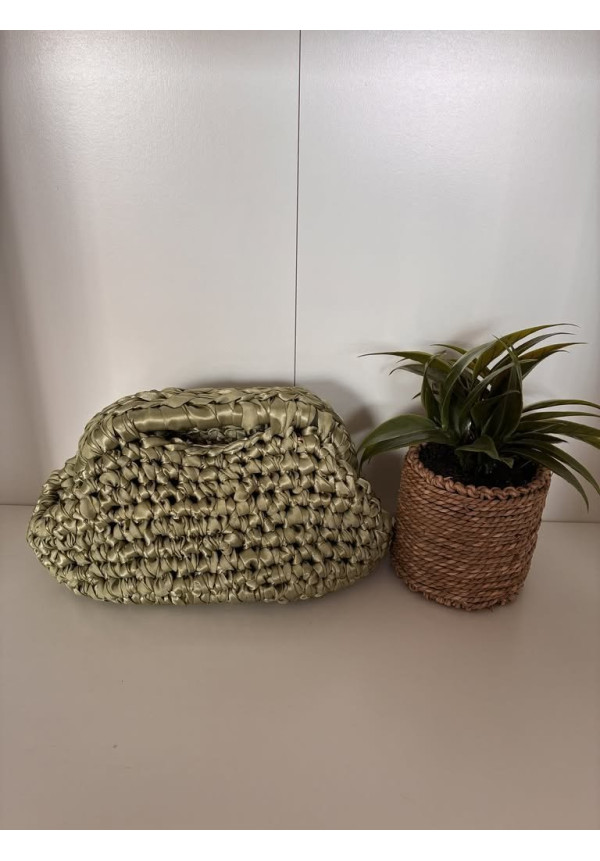 6. Bolso cierre clutch lazo