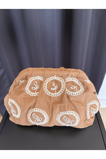 47. Bolso perforado mini