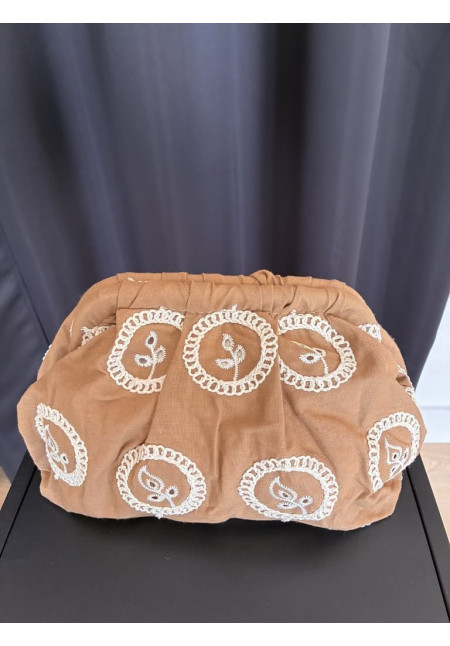 47. Bolso perforado mini