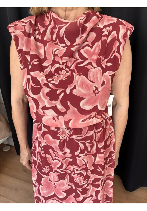 246. Vestido estampado hombreras